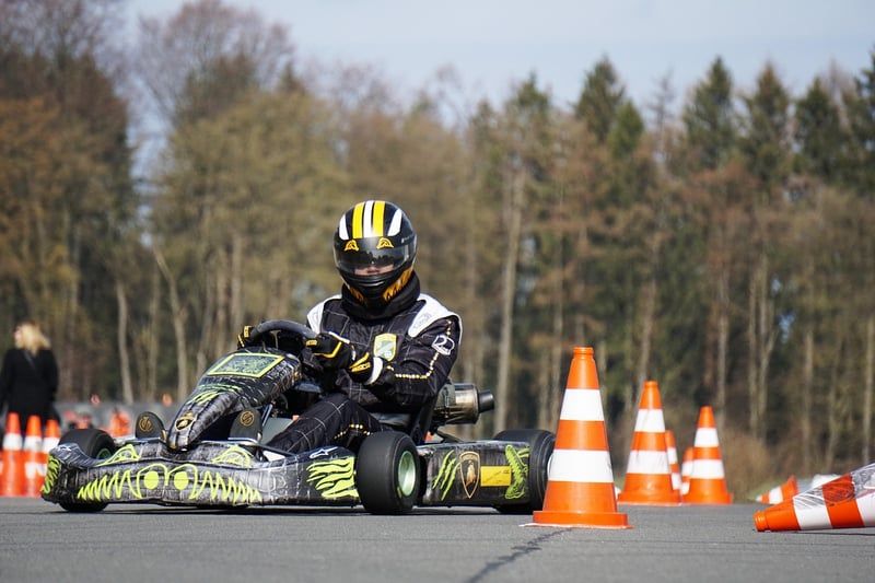 Comment débuter en karting de compétition : étapes et conseils pour 2026